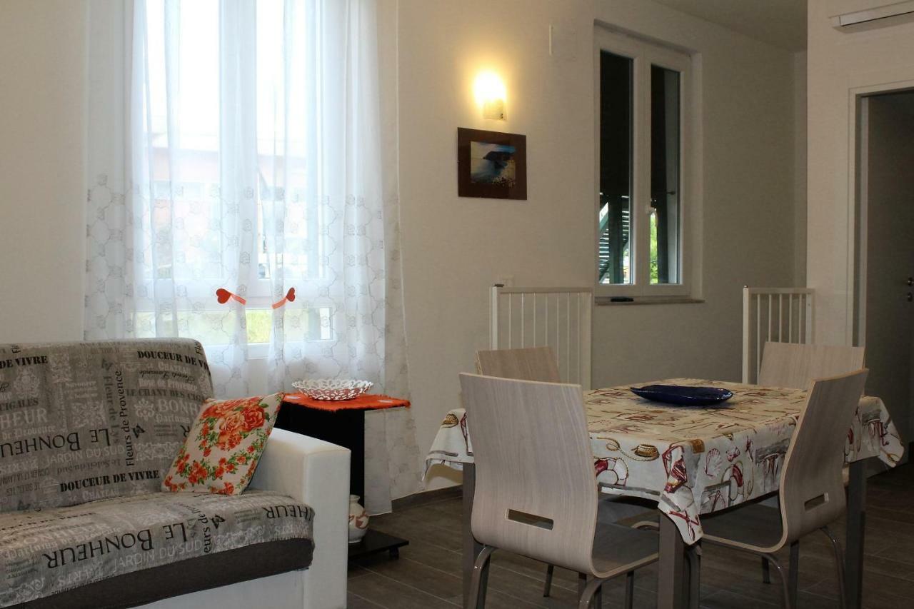 דירות לה ספציה Loft La Conchiglia מראה חיצוני תמונה